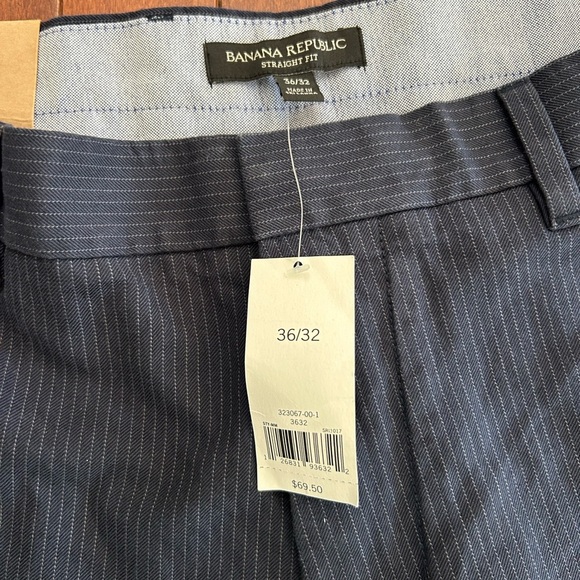 NWT Banana Republic Men's Navy Pinstripe Khaki Pants Size 36x32 - Picture 2 of 7